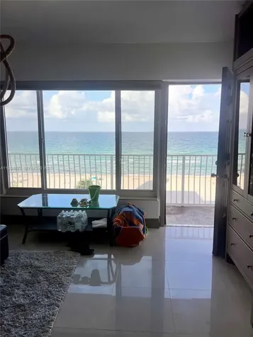 300 Oregon Street Hollywood FL 33019
