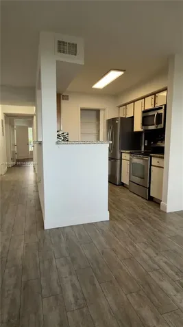 2445 NW 33rd Street Oakland Park FL 33309