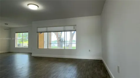 2445 NW 33rd Street Oakland Park FL 33309