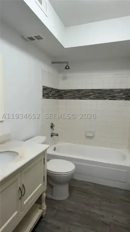 2445 NW 33rd Street Oakland Park FL 33309