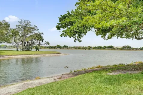 2445 NW 33rd Street Oakland Park FL 33309