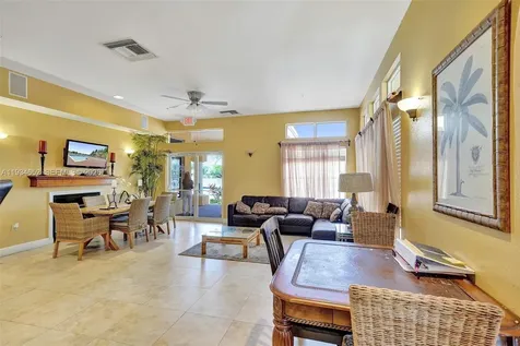 2445 NW 33rd Street Oakland Park FL 33309