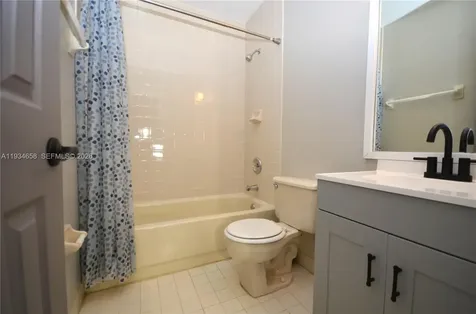 7762 W 34th Lane Hialeah FL 33018