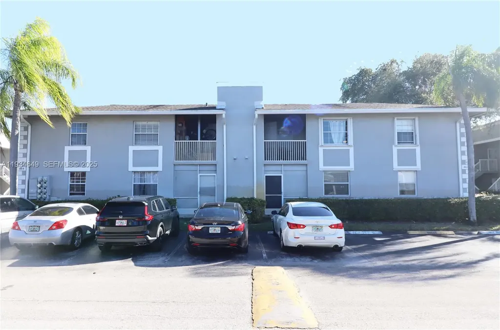 464 NE 210th Cir Terrace Miami FL 33179