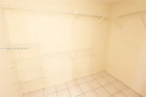 464 NE 210th Cir Terrace Miami FL 33179