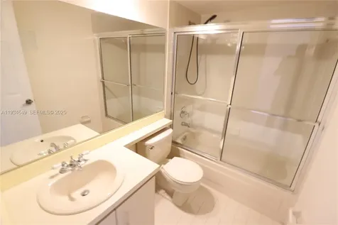 464 NE 210th Cir Terrace Miami FL 33179