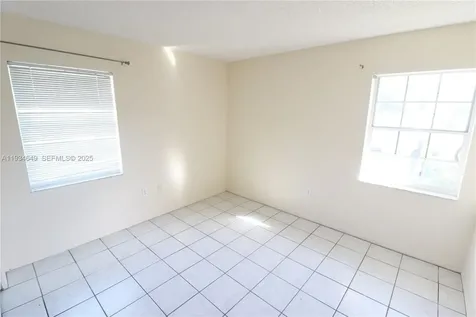 464 NE 210th Cir Terrace Miami FL 33179
