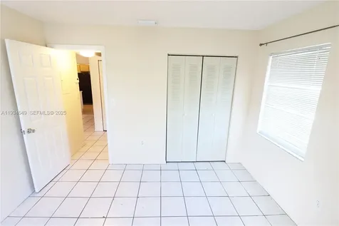 464 NE 210th Cir Terrace Miami FL 33179