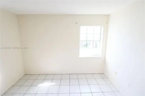 464 NE 210th Cir Terrace Miami FL 33179