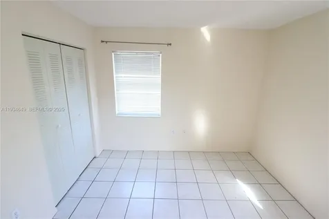 464 NE 210th Cir Terrace Miami FL 33179