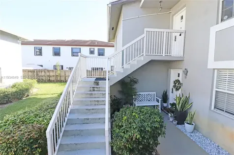 464 NE 210th Cir Terrace Miami FL 33179