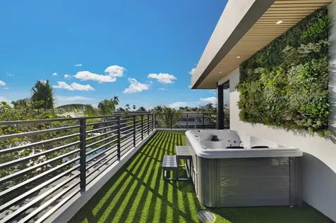 641 Flamingo Drive Fort Lauderdale FL 33301