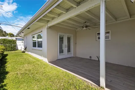 3401 NE 21st Avenue Lighthouse Point FL 33064