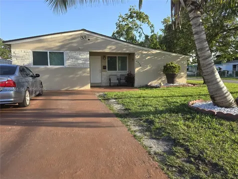 6626 SW 1st Court Pembroke Pines FL 33023