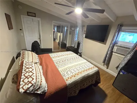 6626 SW 1st Court Pembroke Pines FL 33023