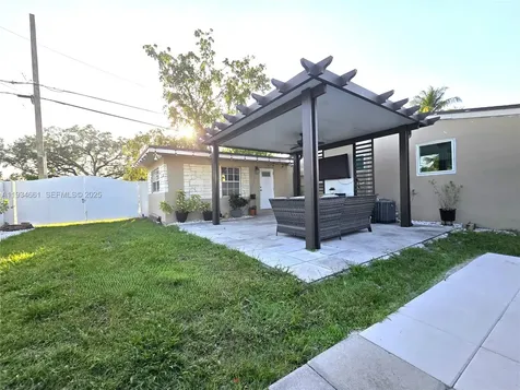 6626 SW 1st Court Pembroke Pines FL 33023