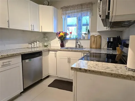 6626 SW 1st Court Pembroke Pines FL 33023