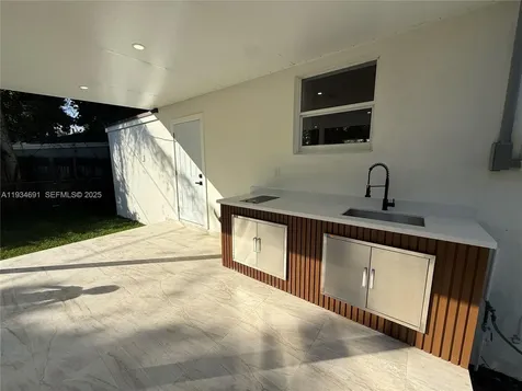 260 NW 119th Street Miami FL 33168