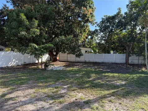 260 NW 119th Street Miami FL 33168
