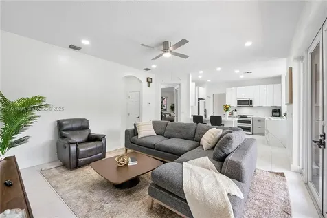 10922 NW 49th Drive Coral Springs FL 33076