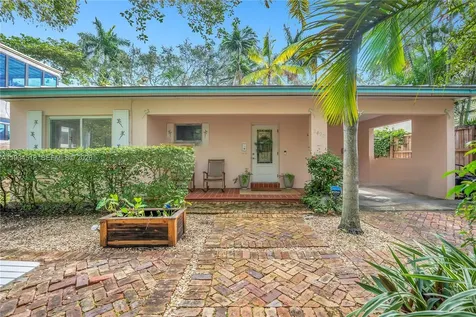 2490 Abaco Avenue Miami FL 33133