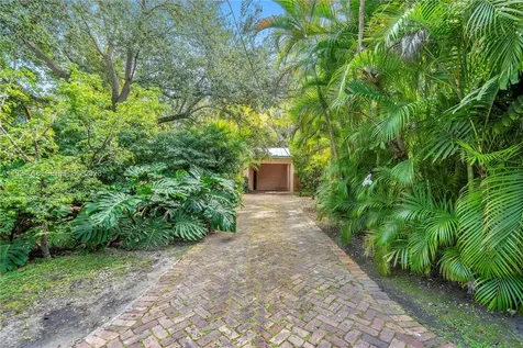 2490 Abaco Avenue Miami FL 33133