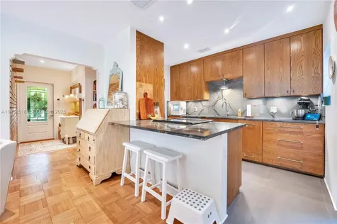 2490 Abaco Avenue Miami FL 33133