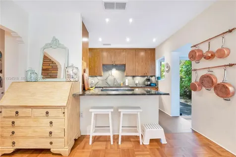 2490 Abaco Avenue Miami FL 33133