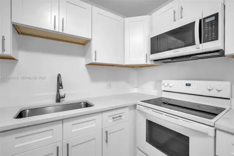 1280 NW 43rd Avenue Lauderhill FL 33313