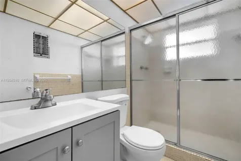 1280 NW 43rd Avenue Lauderhill FL 33313