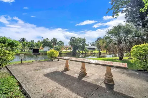 1280 NW 43rd Avenue Lauderhill FL 33313