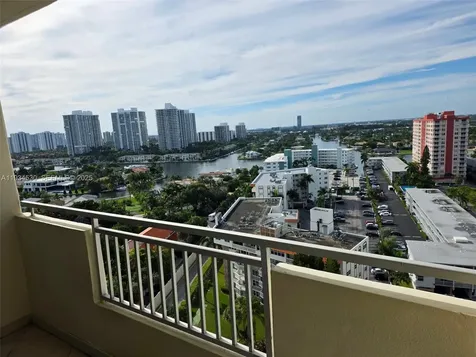 3180 S Ocean Drive Hallandale Beach FL 33009