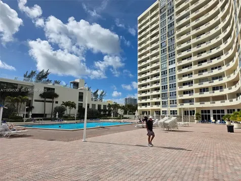 3180 S Ocean Drive Hallandale Beach FL 33009