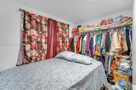 16234 NE 9th Court North Miami Beach FL 33162