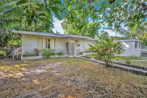 16234 NE 9th Court North Miami Beach FL 33162