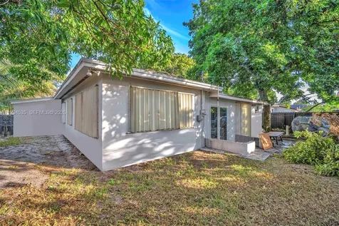 16234 NE 9th Court North Miami Beach FL 33162