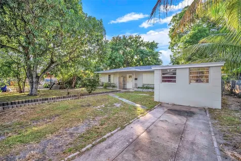 16234 NE 9th Court North Miami Beach FL 33162