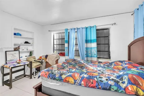 16234 NE 9th Court North Miami Beach FL 33162