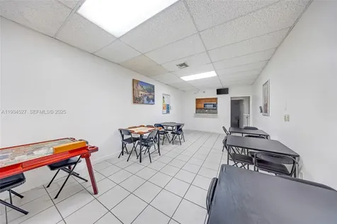 700 E 1st Avenue Hialeah FL 33010