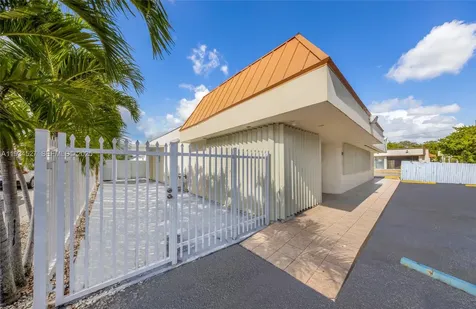 700 E 1st Avenue Hialeah FL 33010