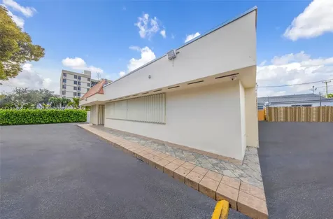 700 E 1st Avenue Hialeah FL 33010