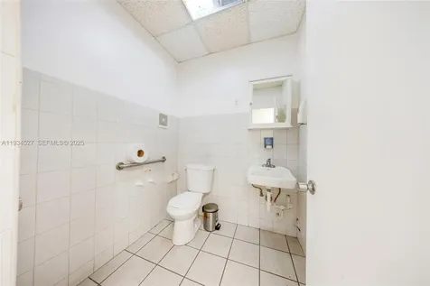 700 E 1st Avenue Hialeah FL 33010
