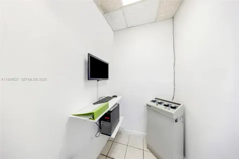 700 E 1st Avenue Hialeah FL 33010