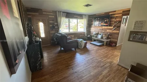 630 NE 165th Street Miami FL 33162