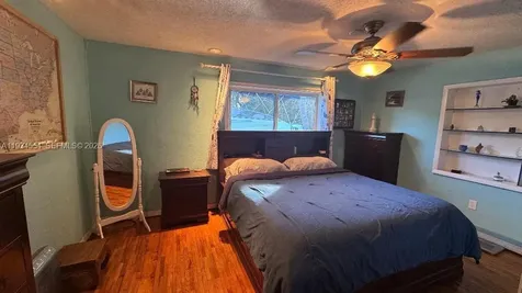 630 NE 165th Street Miami FL 33162