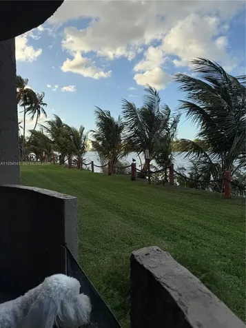 5199 NW 7th Street Miami FL 33126