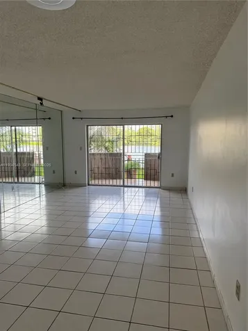 5199 NW 7th Street Miami FL 33126