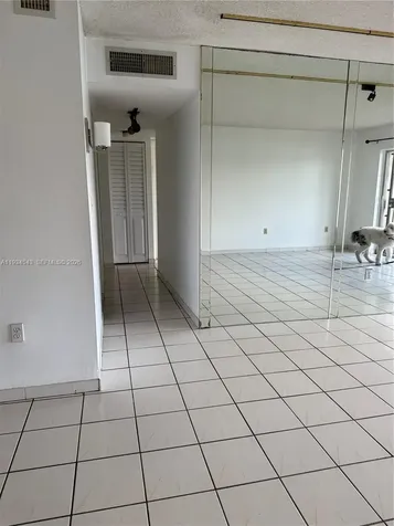 5199 NW 7th Street Miami FL 33126