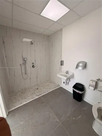 665 E 49 Street Hialeah FL 33013