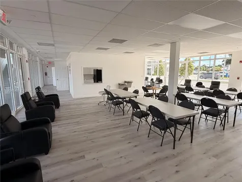 665 E 49 Street Hialeah FL 33013